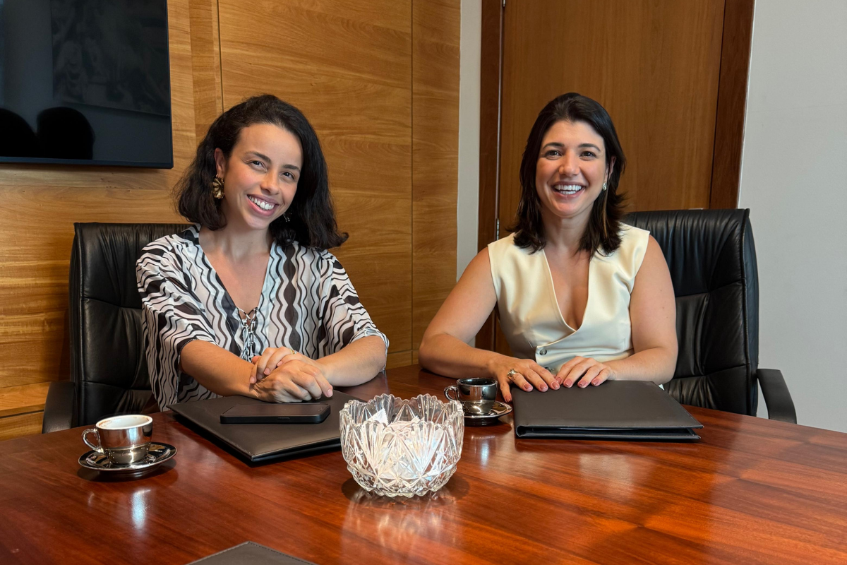 Reunião de trabalho da Criativa com cliente