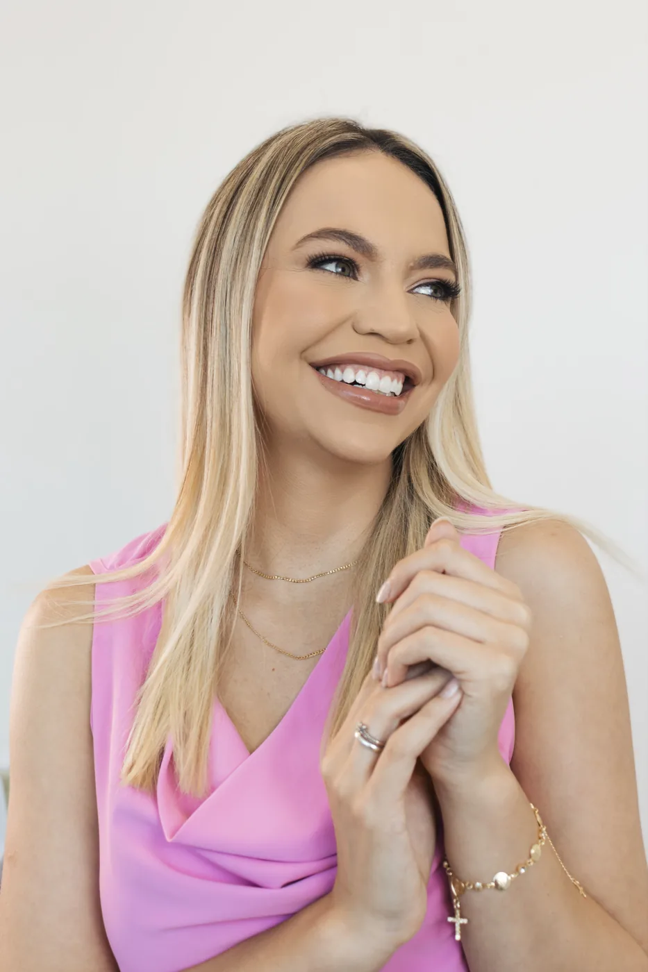 Retrato de Dra. Julia Reis — direção de imagem da Criativa